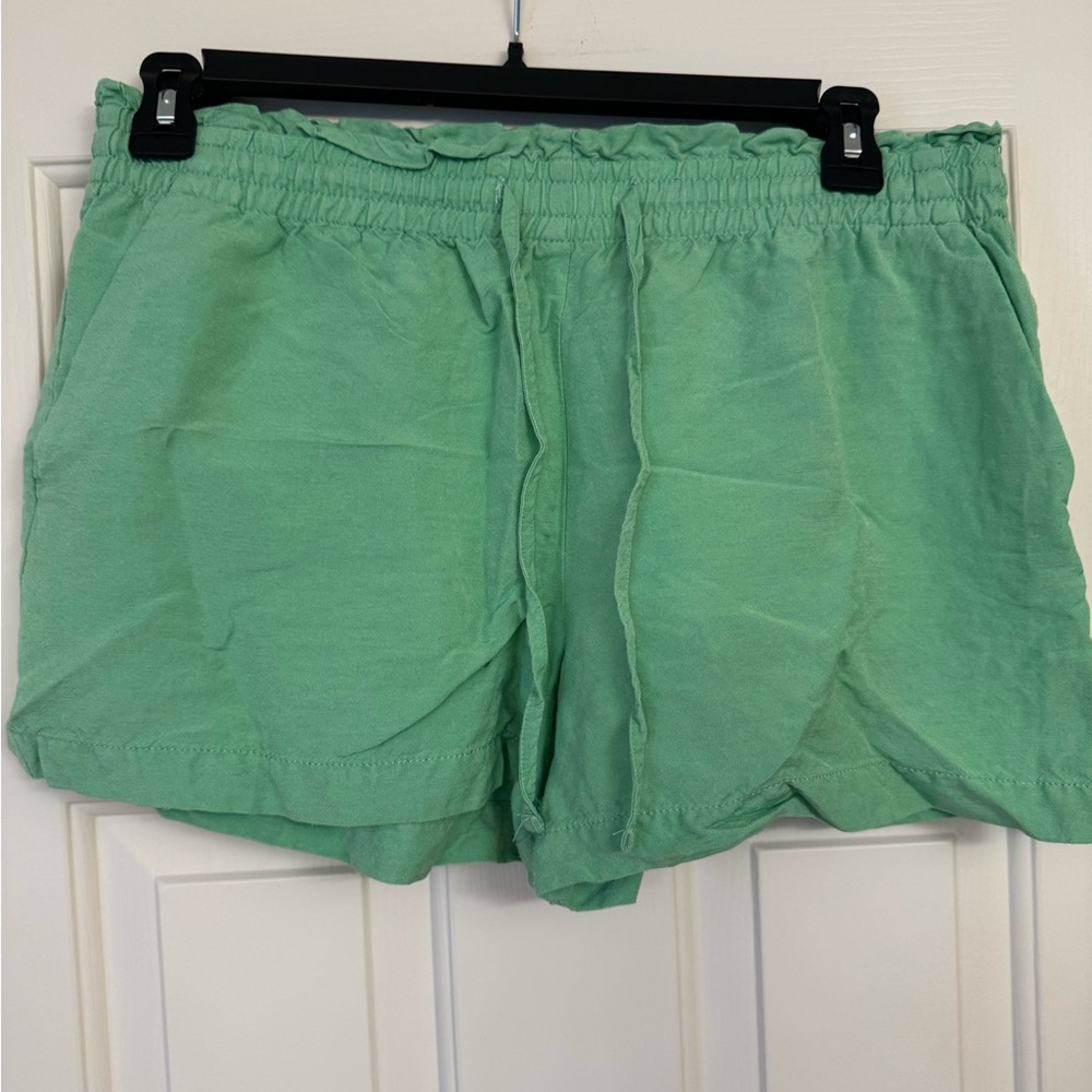 LOFT Pull-on Linen Blend Green Shorts